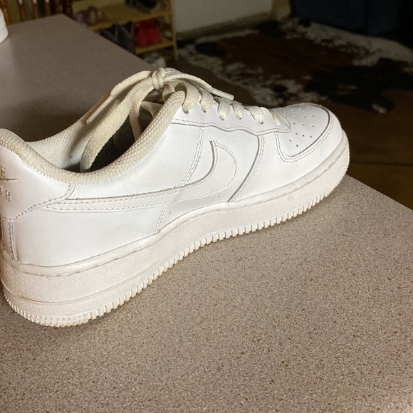 Size 5.5 nike Air Forces worn only a handful of times. Still look new. - Picture 3 of 4